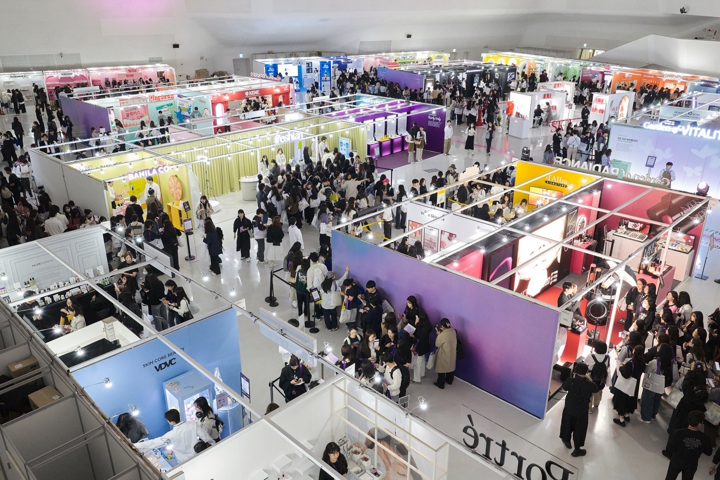 [사진1]‘컬리뷰티페스타 2025’ 성료… 파트너사 거래액 9배 성장